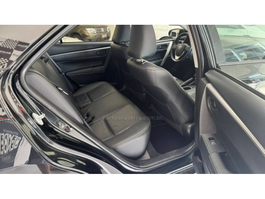 TOYOTA - COROLLA - 2018/2019 - Preta - R$ 108.900,00