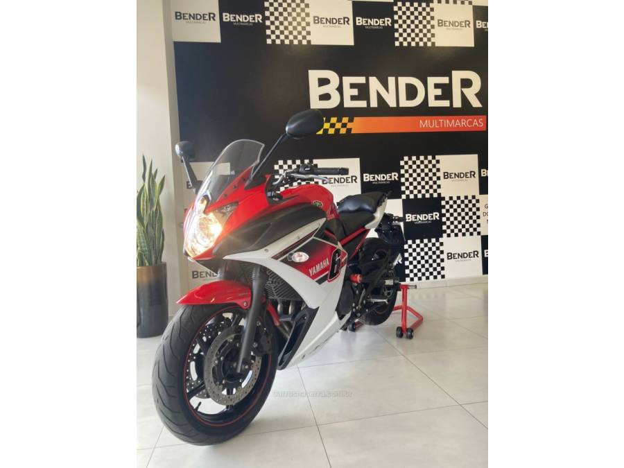 YAMAHA - XJ6 F - 2016/2017 - Vermelha - R$ 43.900,00