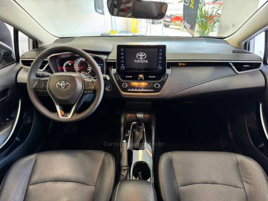 TOYOTA - COROLLA - 2019/2020 - Prata - R$ 124.900,00