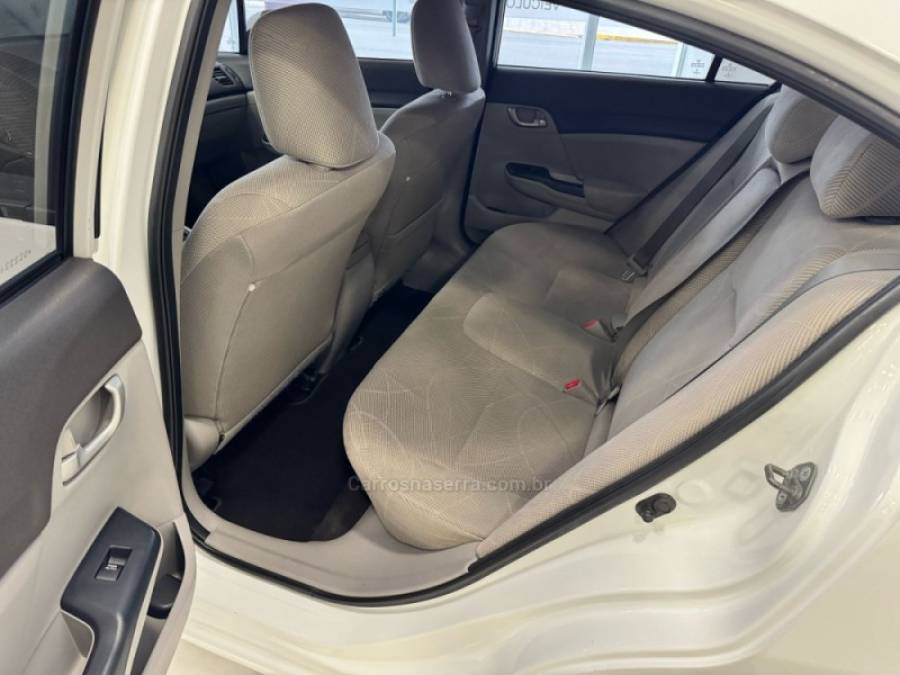 HONDA - CIVIC - 2012/2013 - Branca - R$ 70.900,00