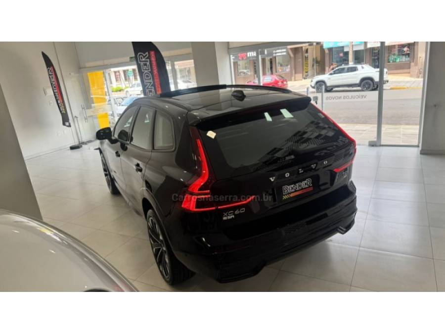VOLVO - XC60 - 2025/2026 - Preta - Sob Consulta