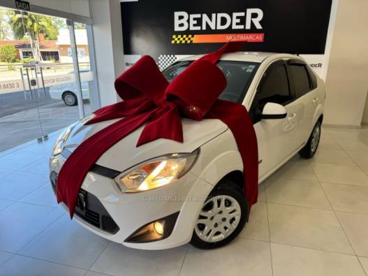 FORD - FIESTA - 2012/2013 - Branca - R$ 39.900,00