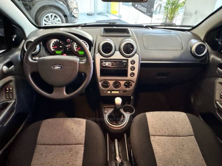 FORD - FIESTA - 2012/2013 - Branca - R$ 39.900,00