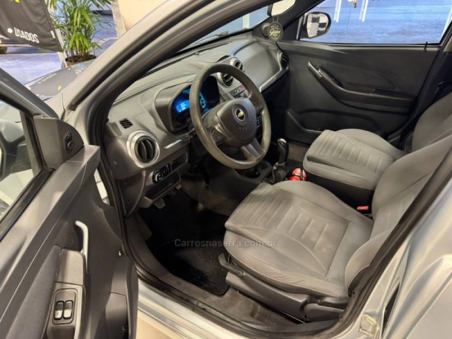 CHEVROLET - MONTANA - 2011/2012 - Prata - R$ 47.900,00
