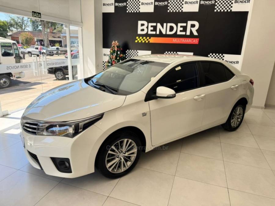 TOYOTA - COROLLA - 2014/2015 - Branca - R$ 88.900,00