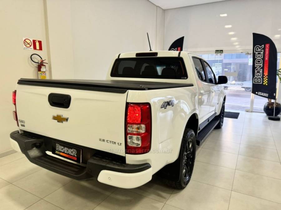 CHEVROLET - S10 - 2021/2022 - Branca - R$ 179.900,00