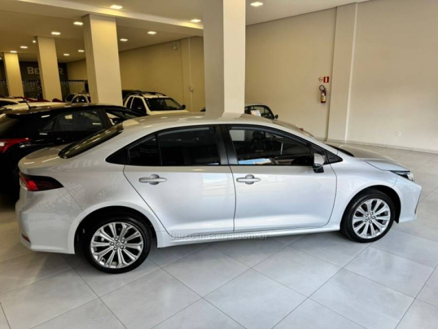 TOYOTA - COROLLA - 2019/2020 - Prata - R$ 124.900,00