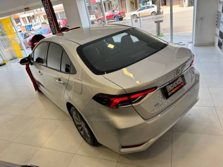 TOYOTA - COROLLA - 2019/2020 - Prata - R$ 124.900,00