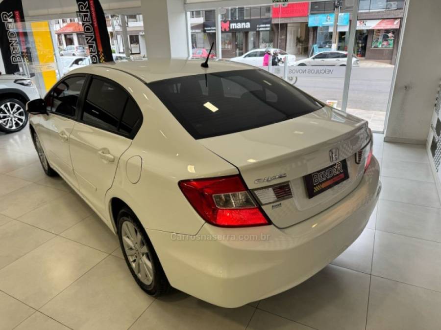 HONDA - CIVIC - 2012/2013 - Branca - R$ 70.900,00