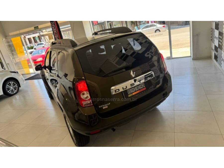 RENAULT - DUSTER - 2014/2015 - Verde - R$ 57.900,00